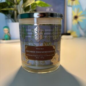 White Barn Sugared Snickerdoodle Candle - Cream and Gold